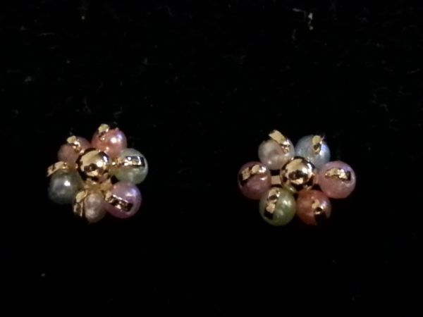 Brinco Folheado a Ouro com pérolas coloridas